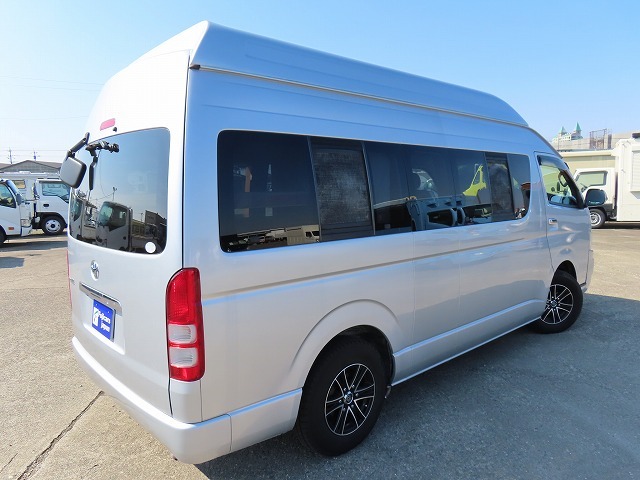 キャンピングカーバンコン