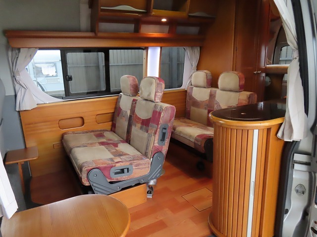 キャンピングカーバンコン