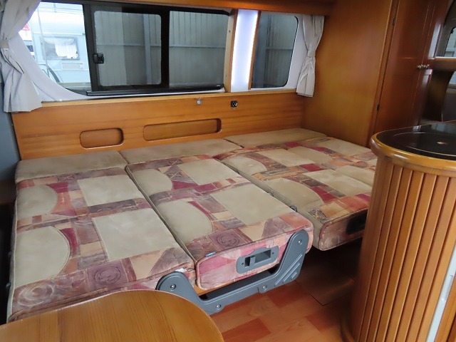 キャンピングカーバンコン