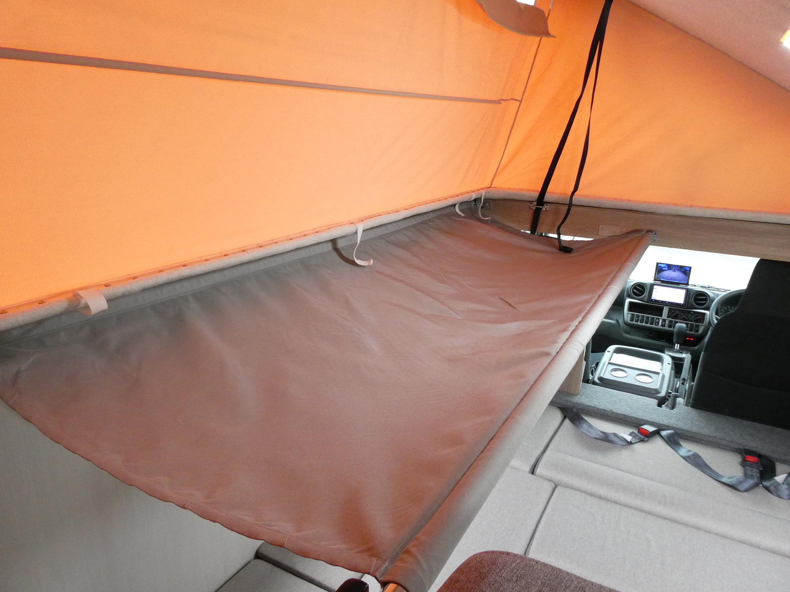 キャンピングカーキャブコン