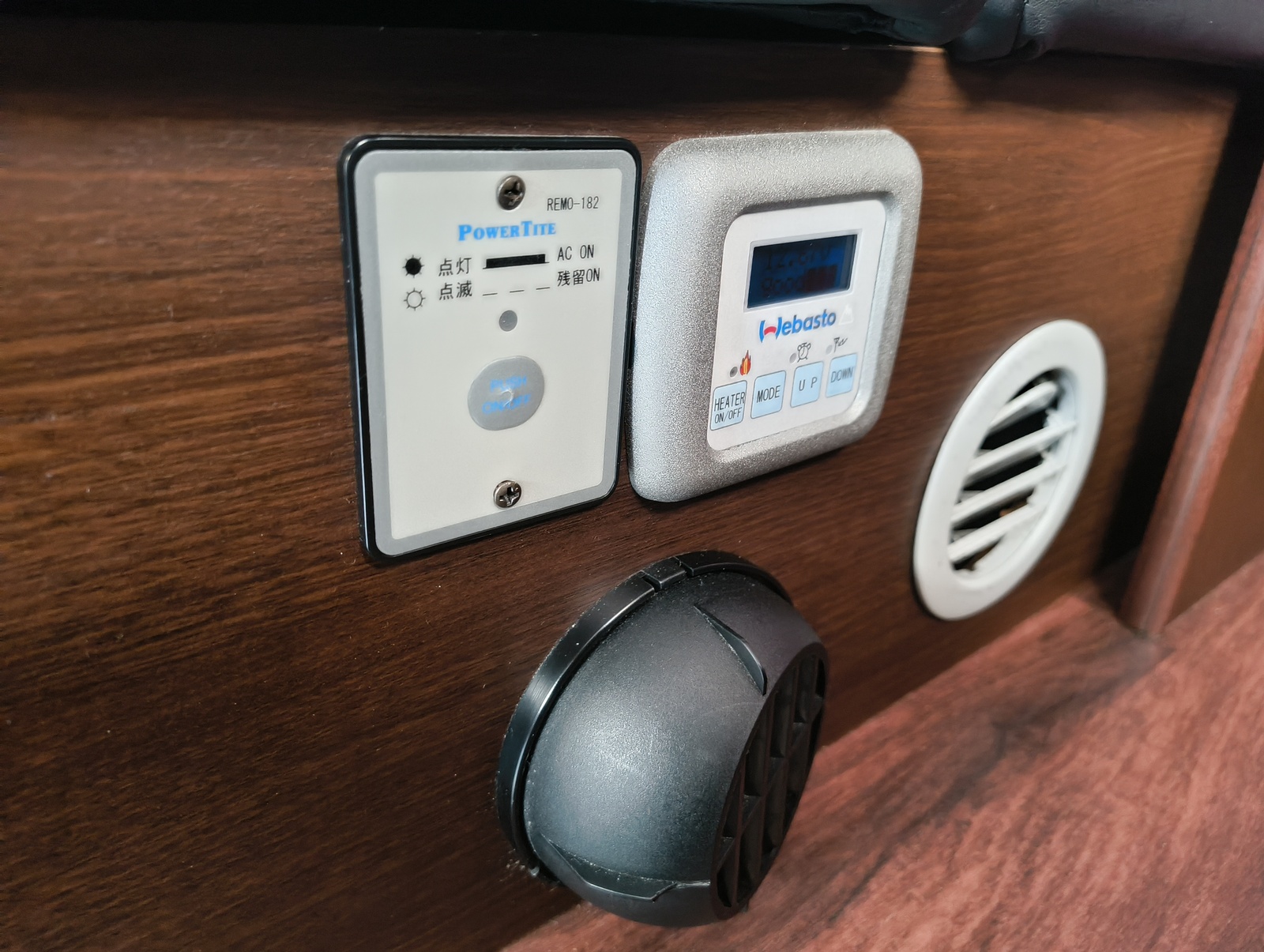 キャンピングカーバンコン