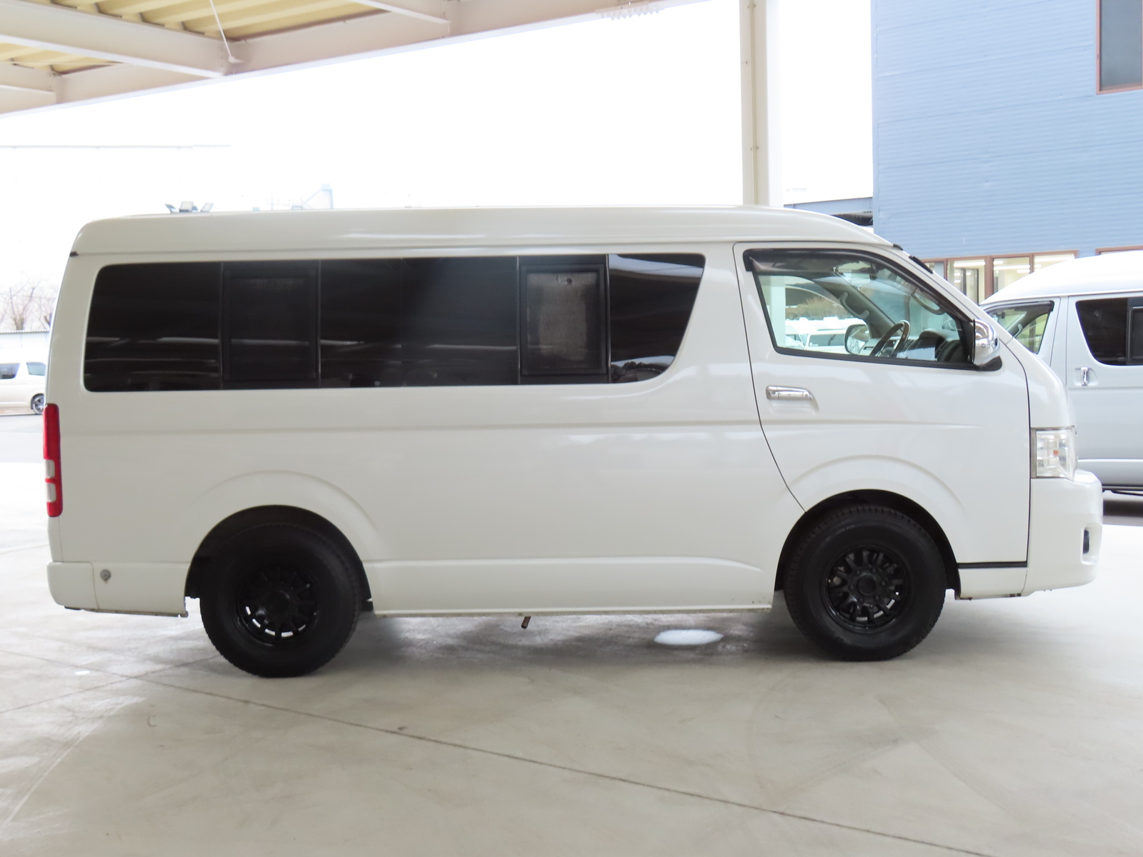 キャンピングカーバンコン