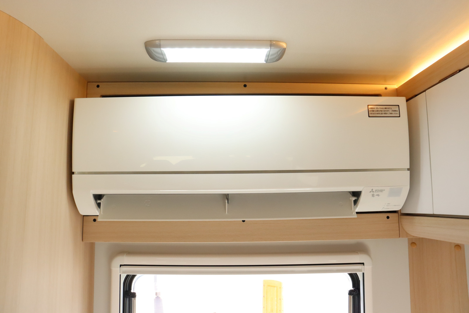 キャンピングカーキャブコン