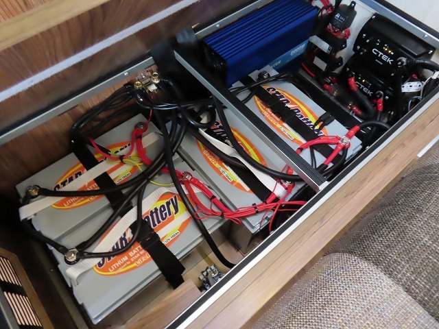 キャンピングカーキャブコン