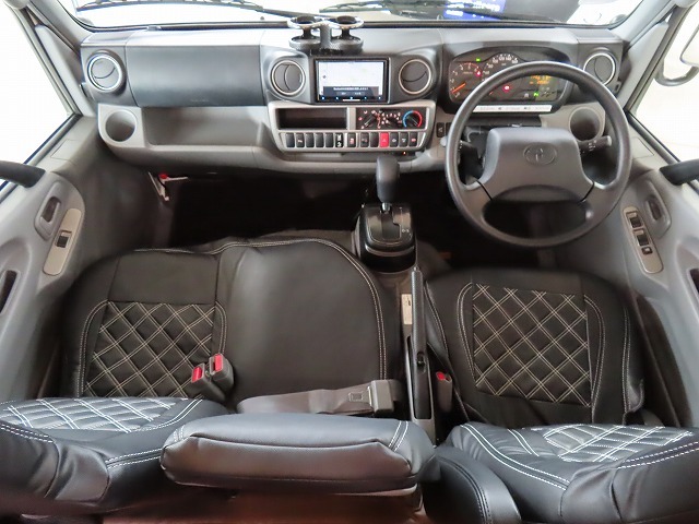 キャンピングカーキャブコン