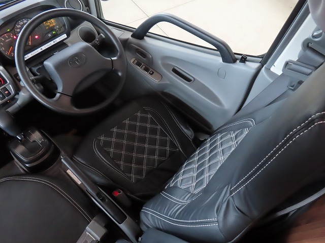 キャンピングカーキャブコン