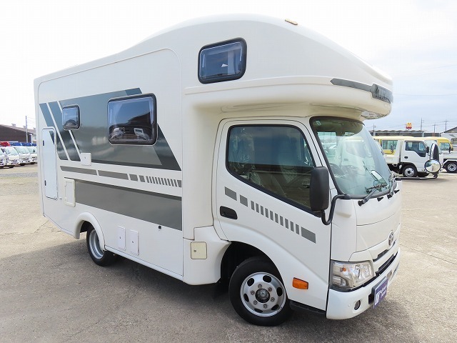 キャンピングカーキャブコン