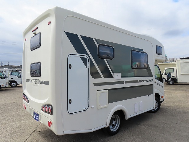 キャンピングカーキャブコン