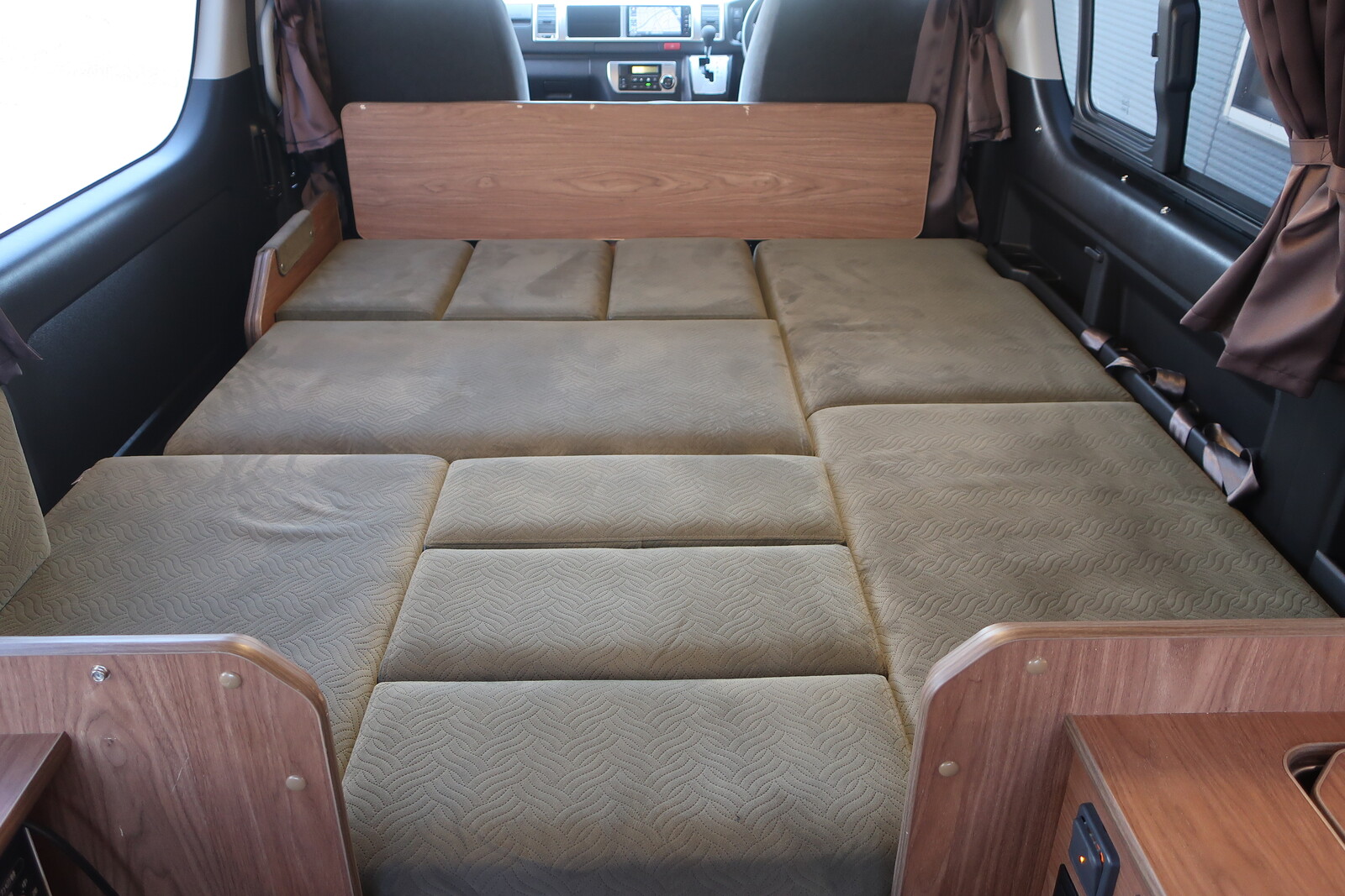 キャンピングカーバンコン