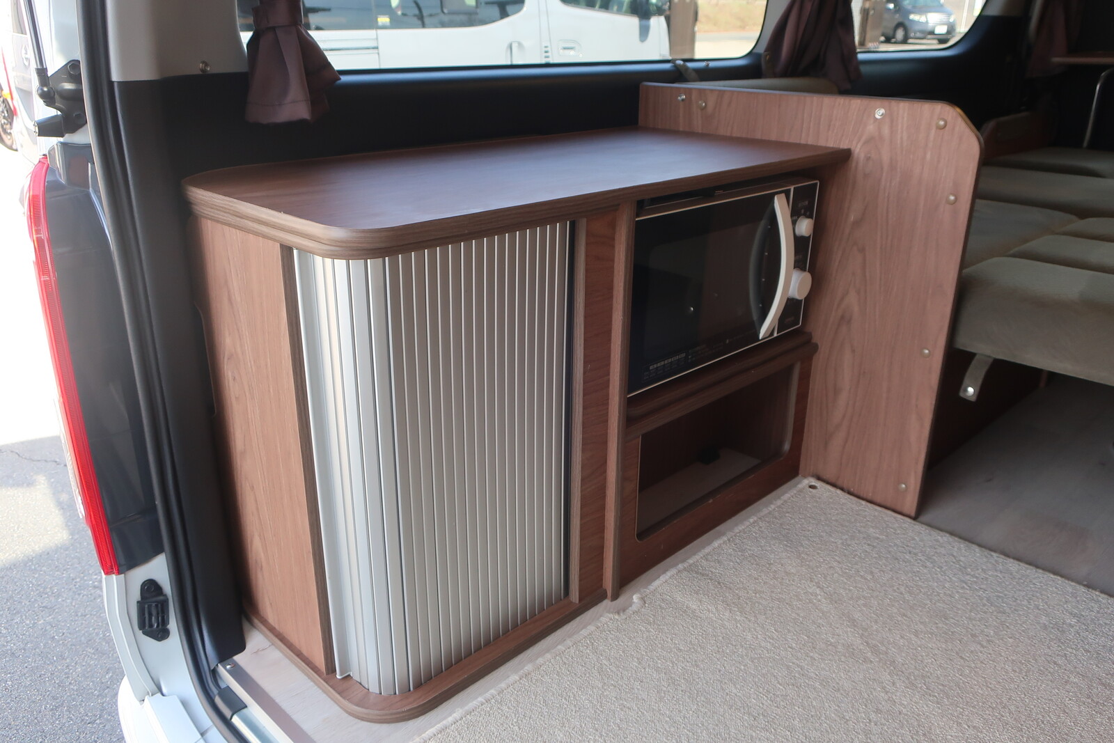 キャンピングカーバンコン