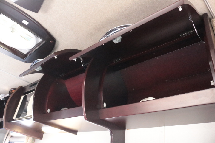 キャンピングカーキャブコン