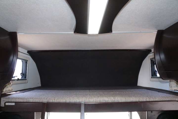 キャンピングカーキャブコン