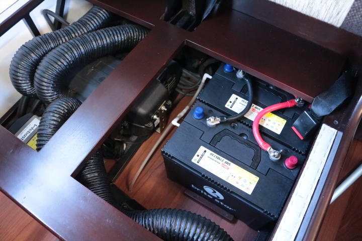 キャンピングカーキャブコン