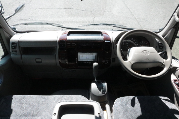 キャンピングカーキャブコン