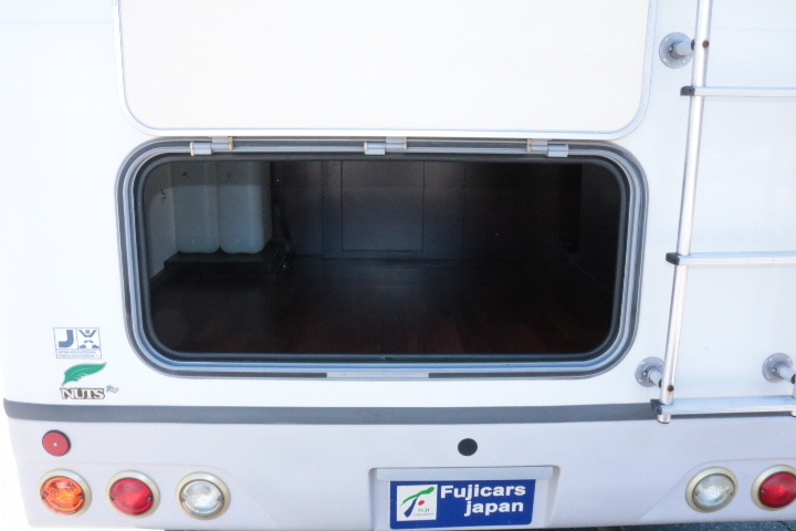 キャンピングカーキャブコン