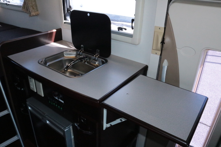 キャンピングカーキャブコン