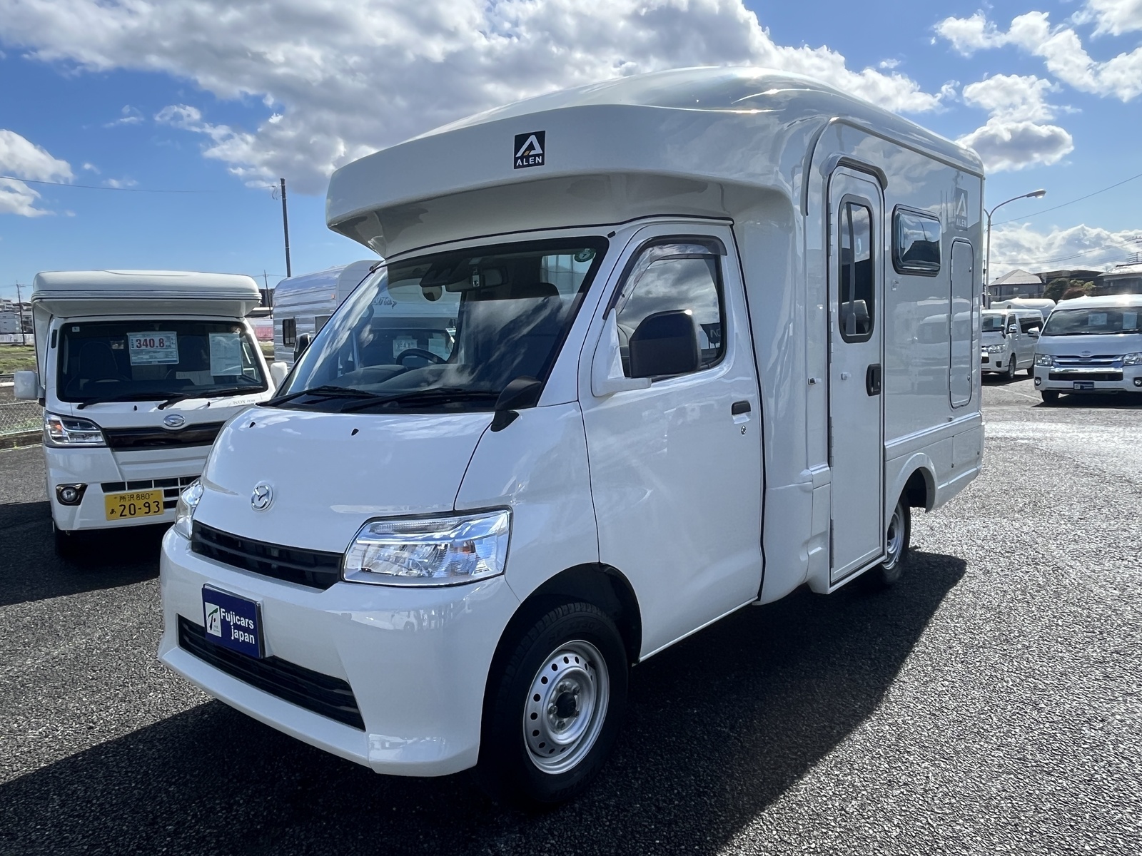 キャンピングカーキャブコン