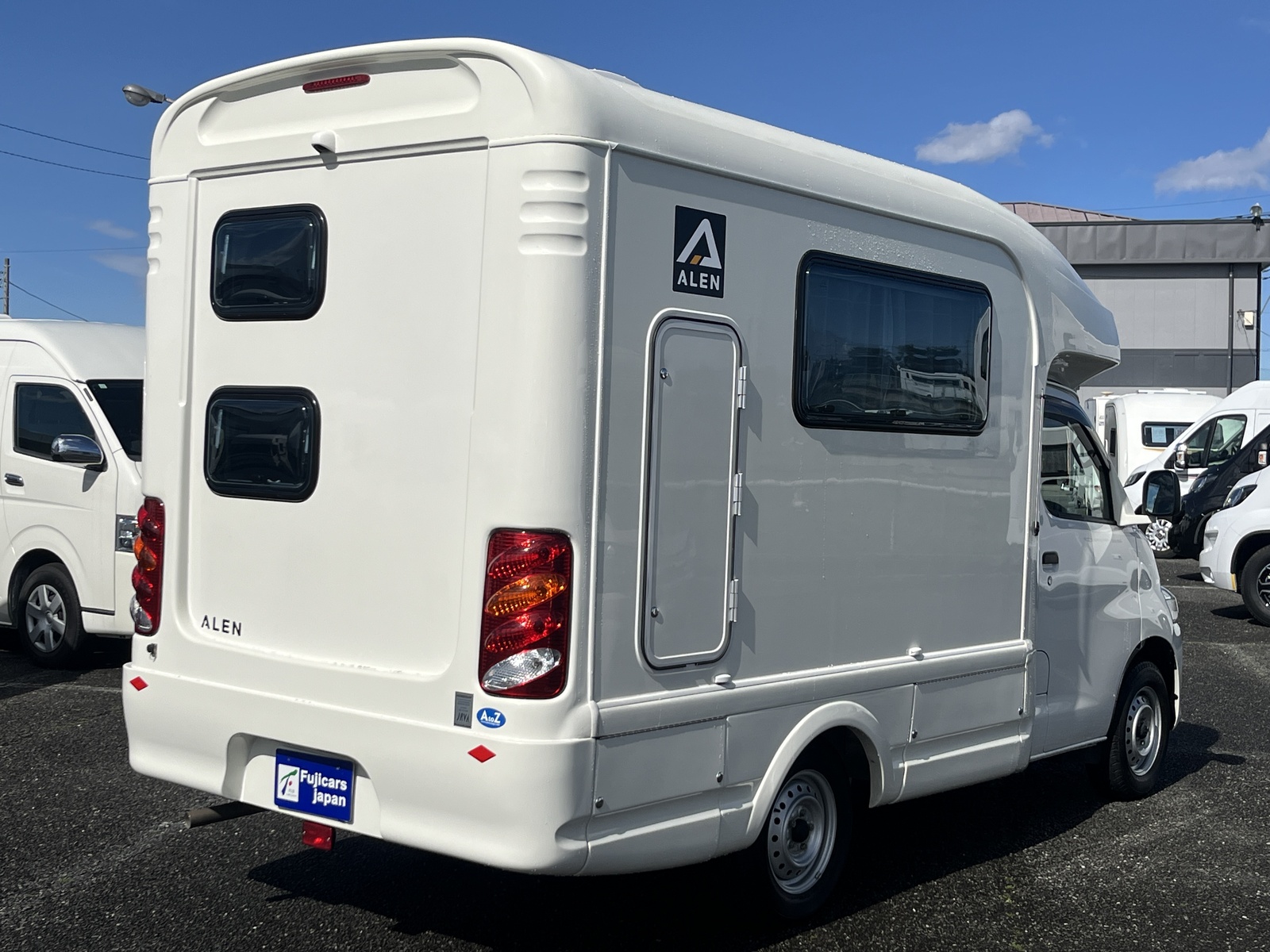 キャンピングカーキャブコン