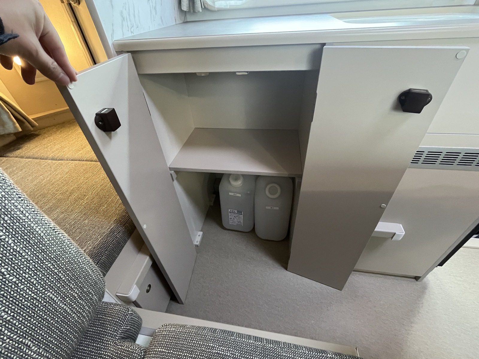 キャンピングカーキャブコン