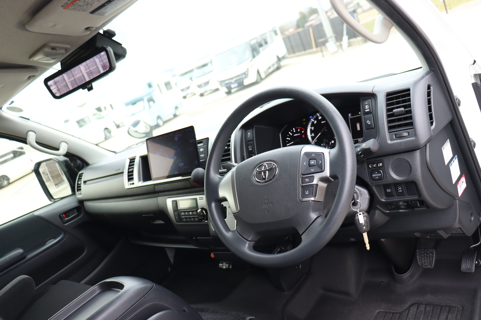 キャンピングカーバンコン