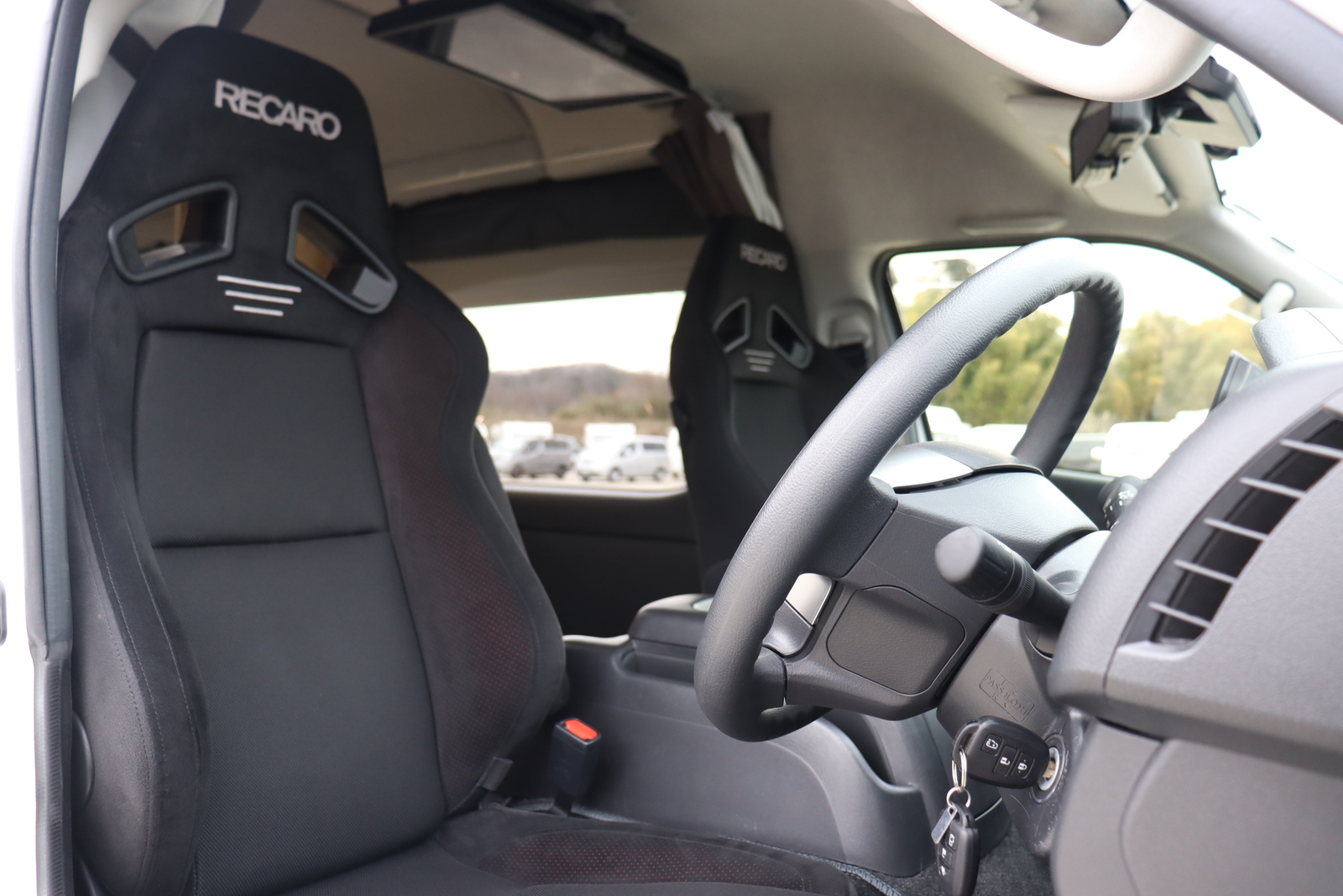 キャンピングカーバンコン