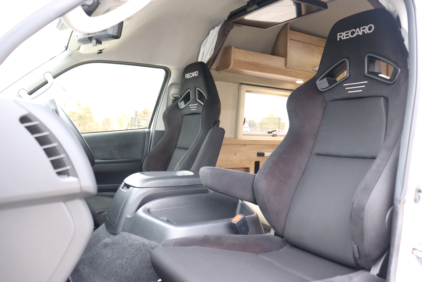 キャンピングカーバンコン