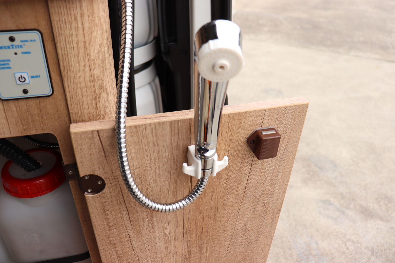 キャンピングカーバンコン