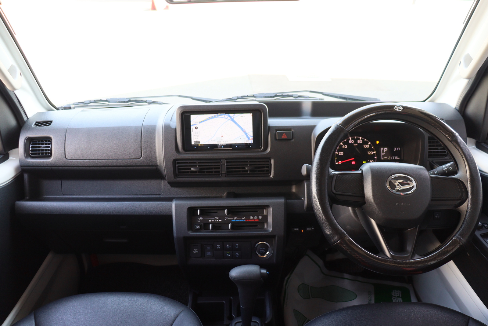 キャンピングカー軽キャンパー