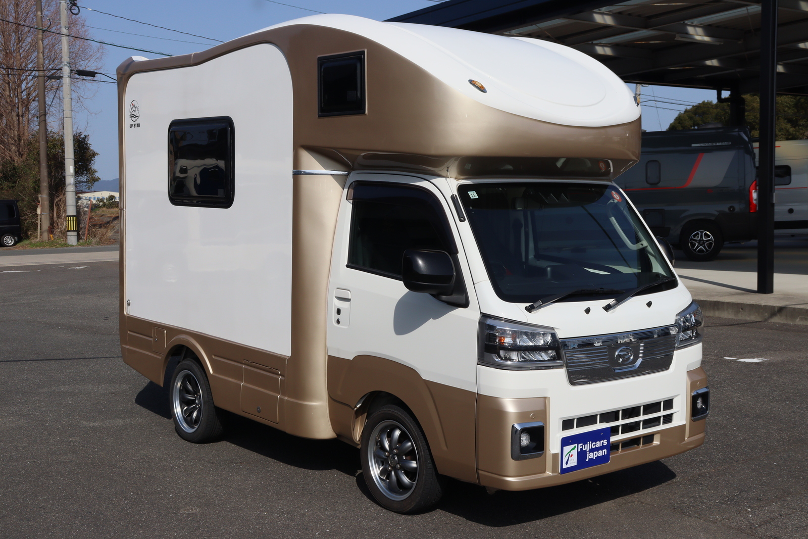 キャンピングカー軽キャンパー