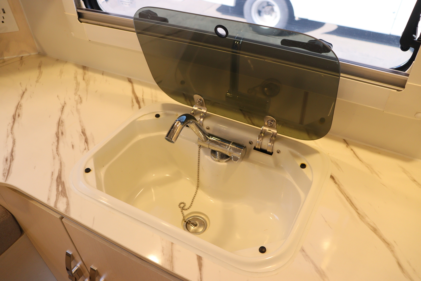 キャンピングカー軽キャンパー