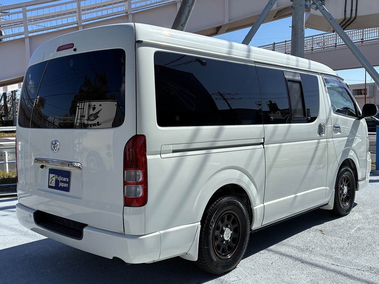 キャンピングカーバンコン