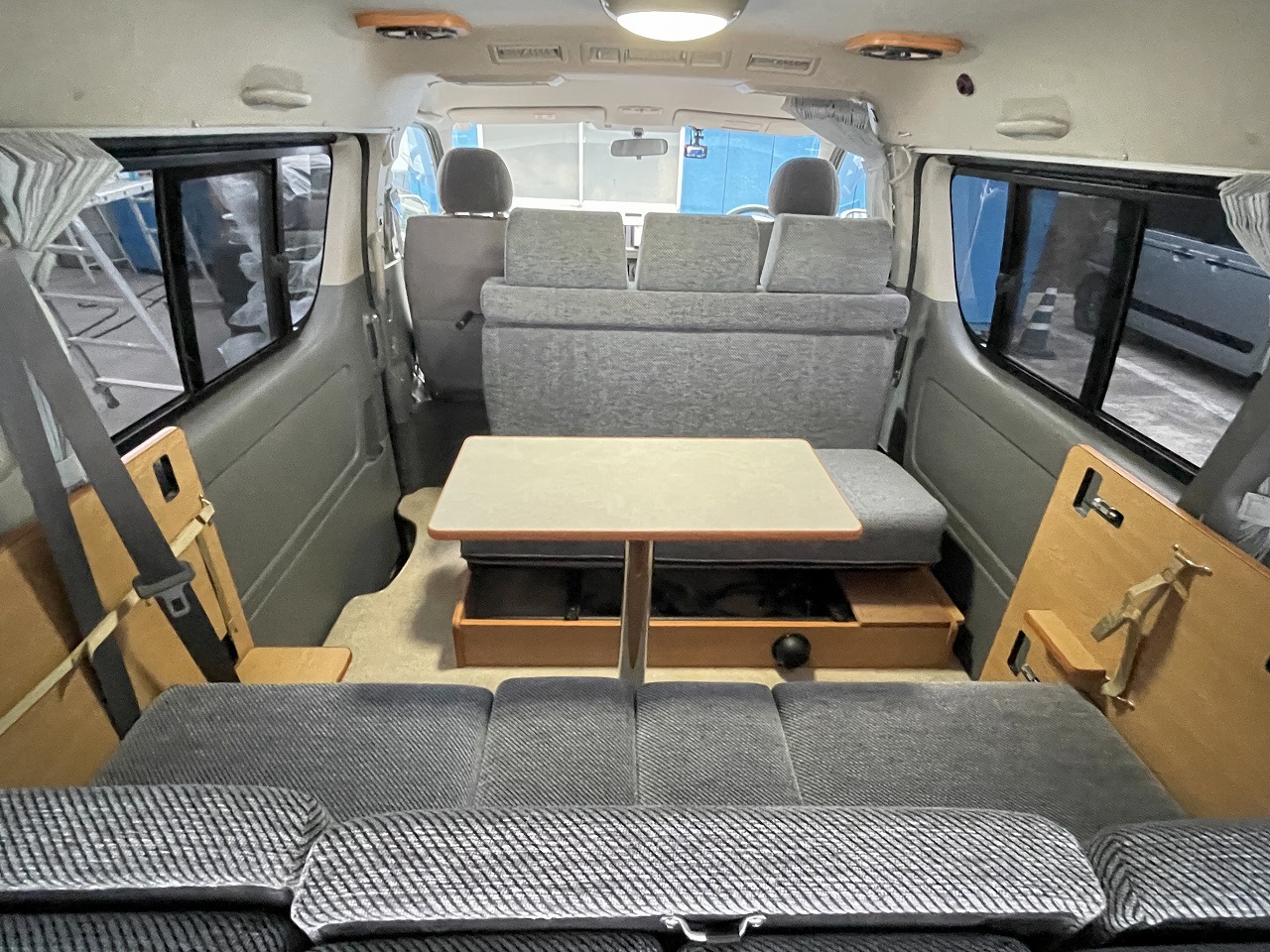 キャンピングカーバンコン