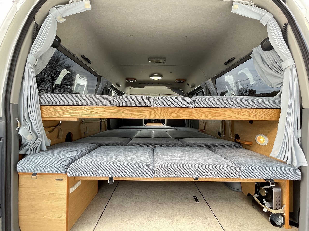 キャンピングカーバンコン