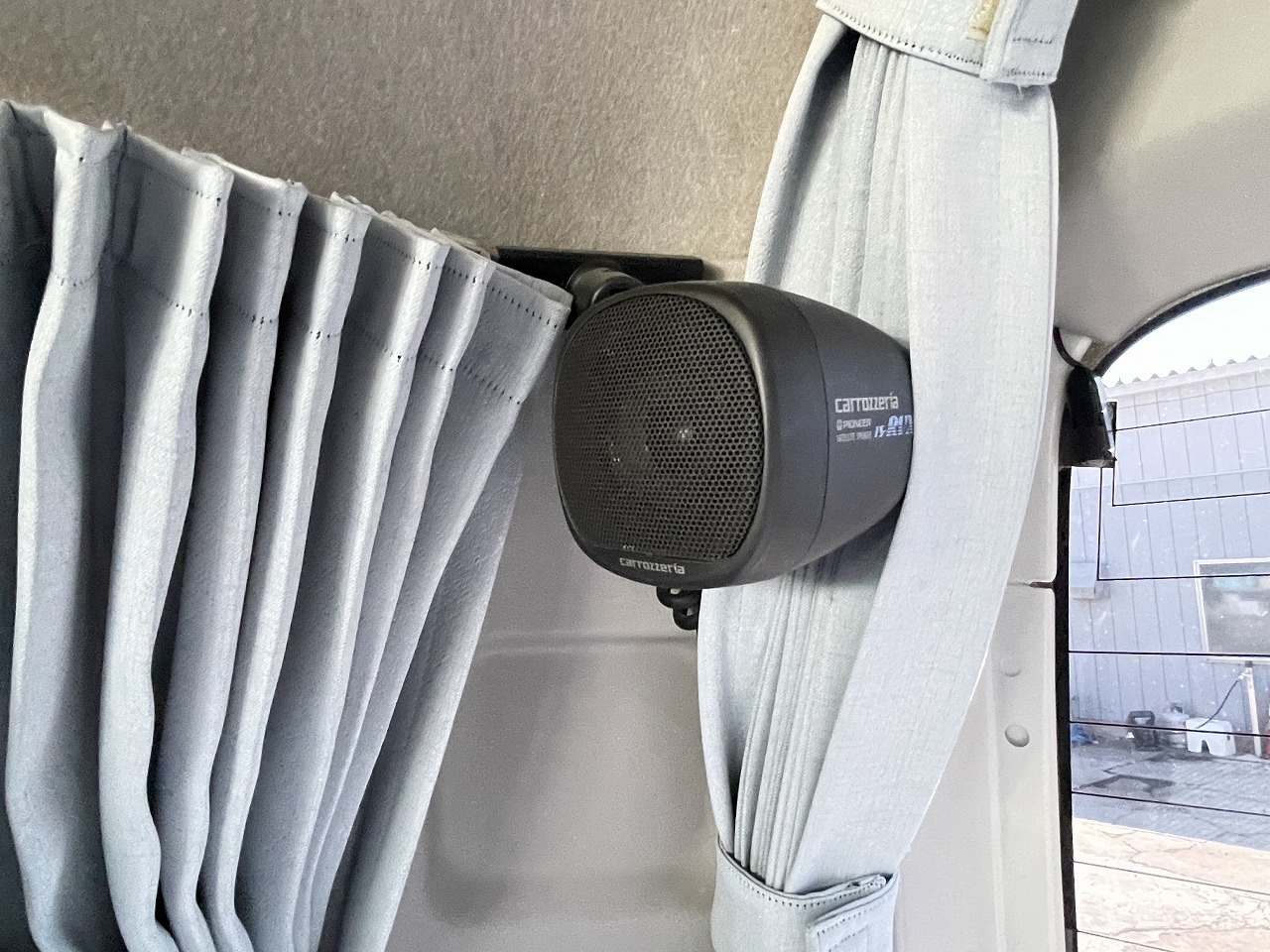 キャンピングカーバンコン