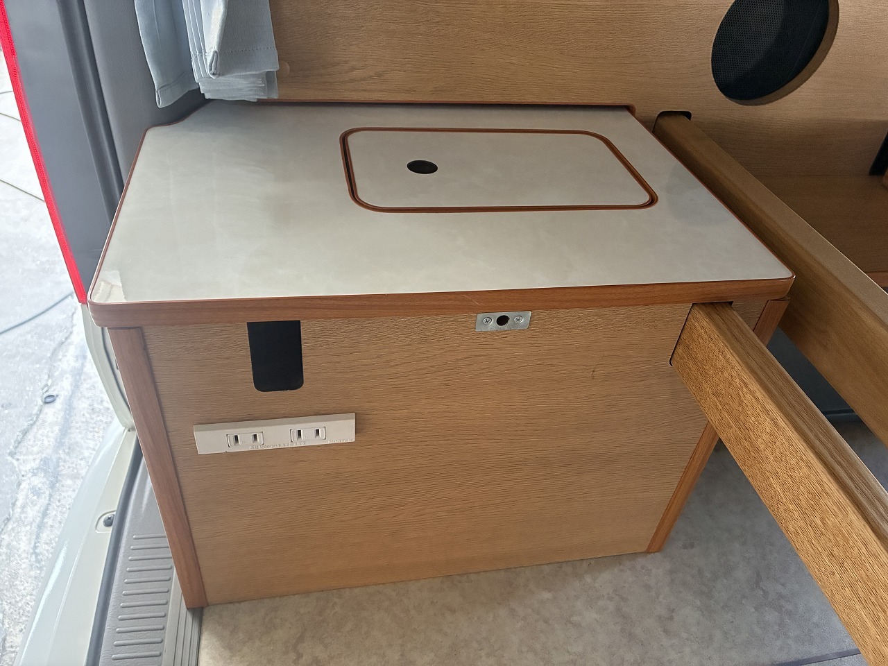 キャンピングカーバンコン