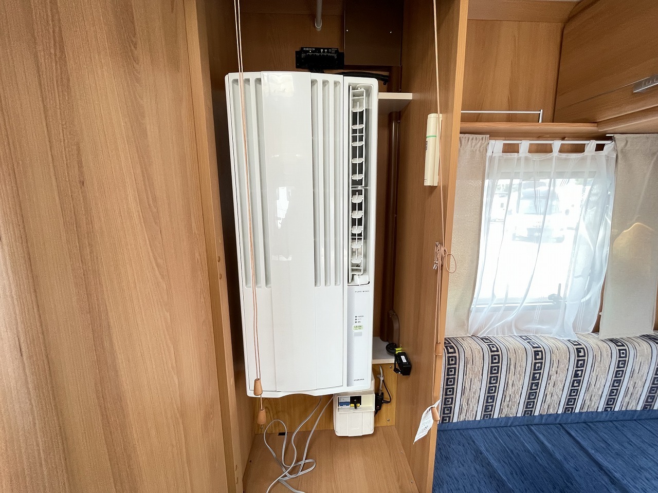 キャンピングカートレーラー