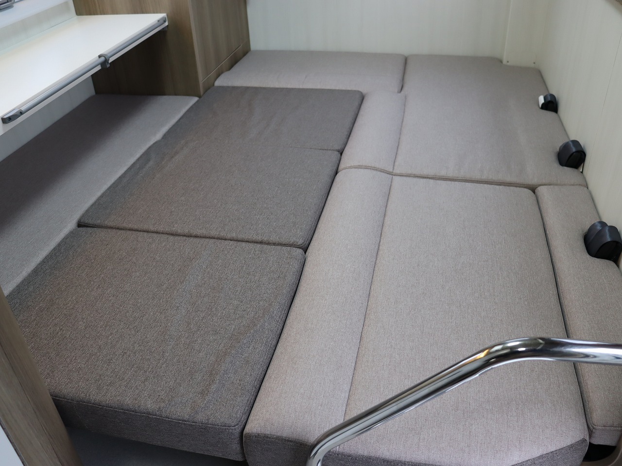 キャンピングカーキャブコン