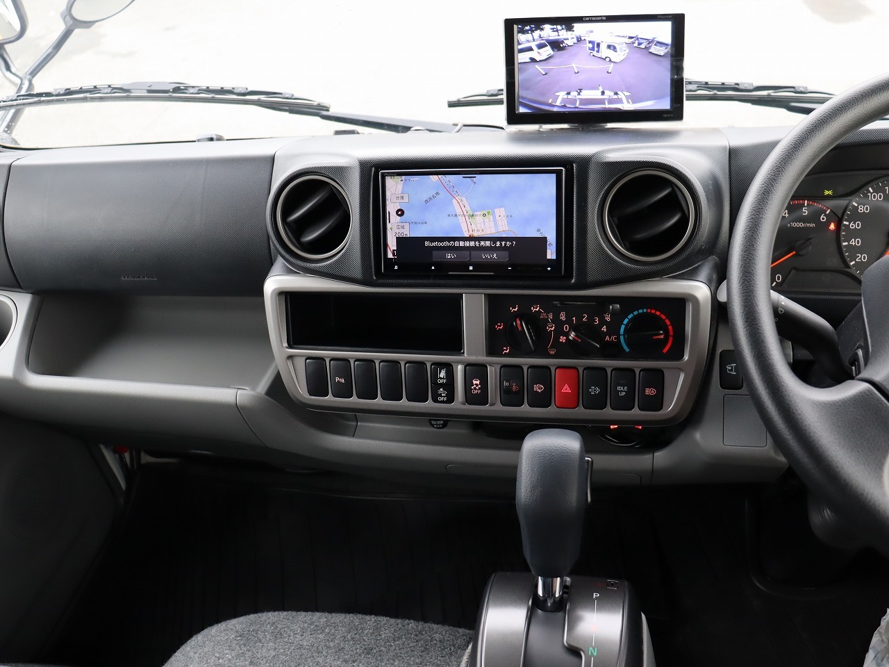 キャンピングカーキャブコン