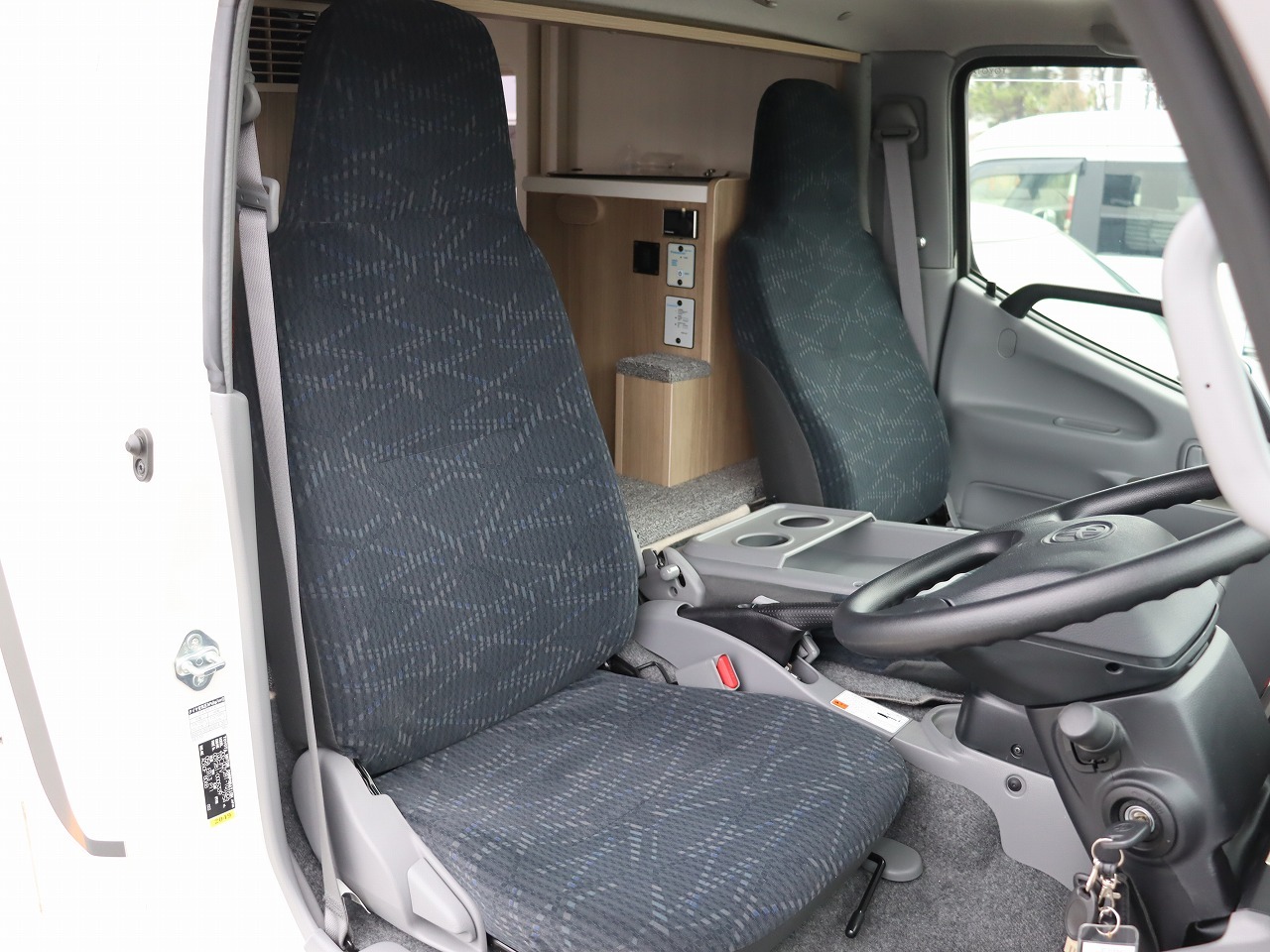 キャンピングカーキャブコン