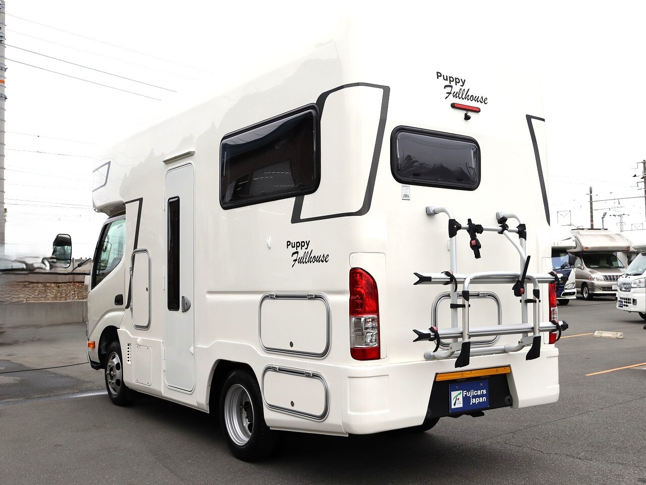 キャンピングカーキャブコン