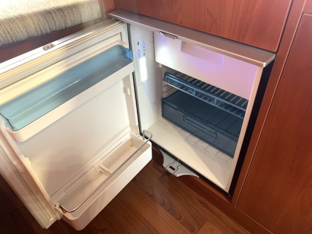 キャンピングカーキャブコン