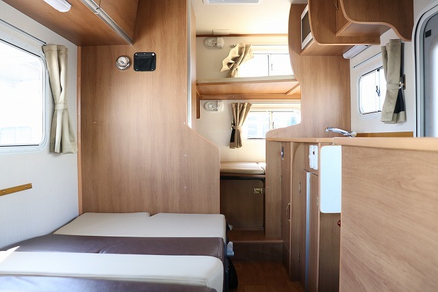 キャンピングカーキャブコン