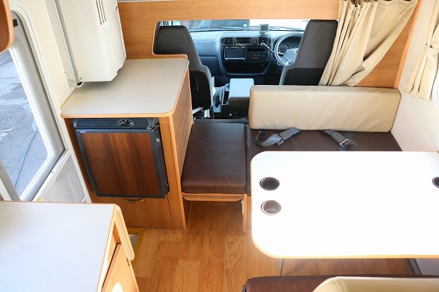 キャンピングカーキャブコン