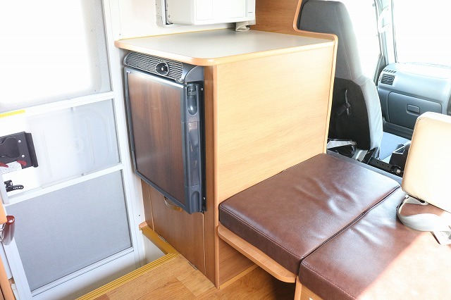 キャンピングカーキャブコン