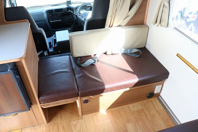 キャンピングカーキャブコン