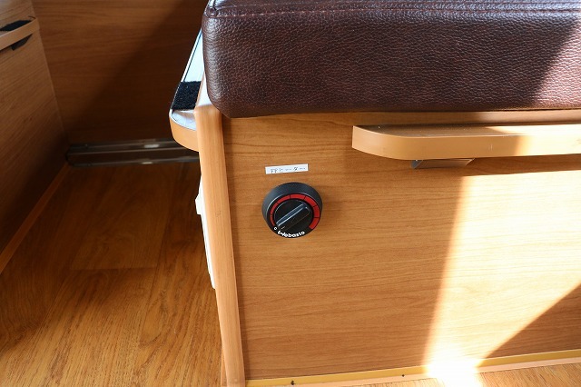 キャンピングカーキャブコン