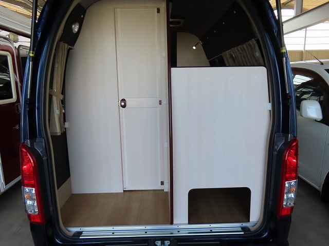 キャンピングカーバンコン