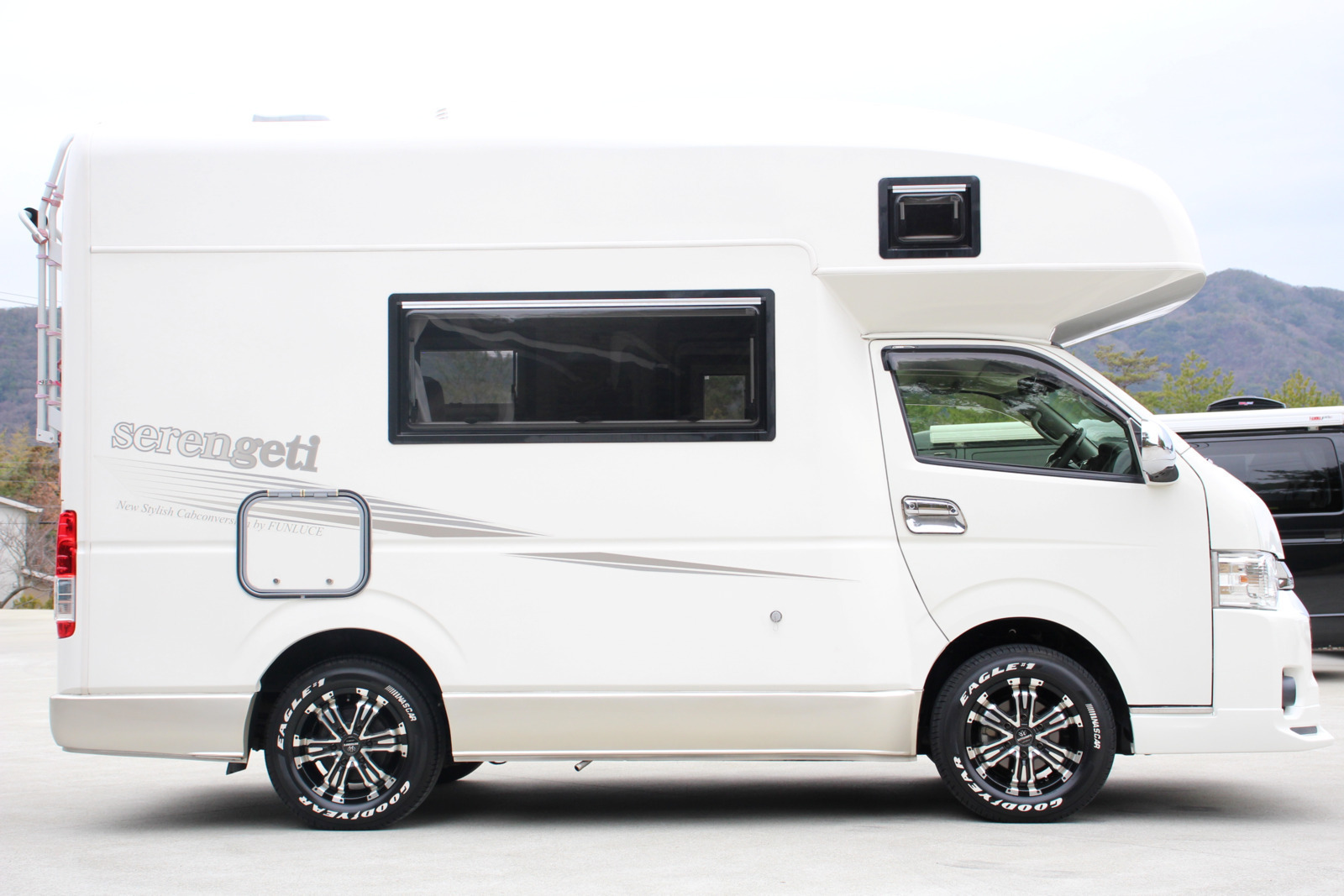 キャンピングカーキャブコン