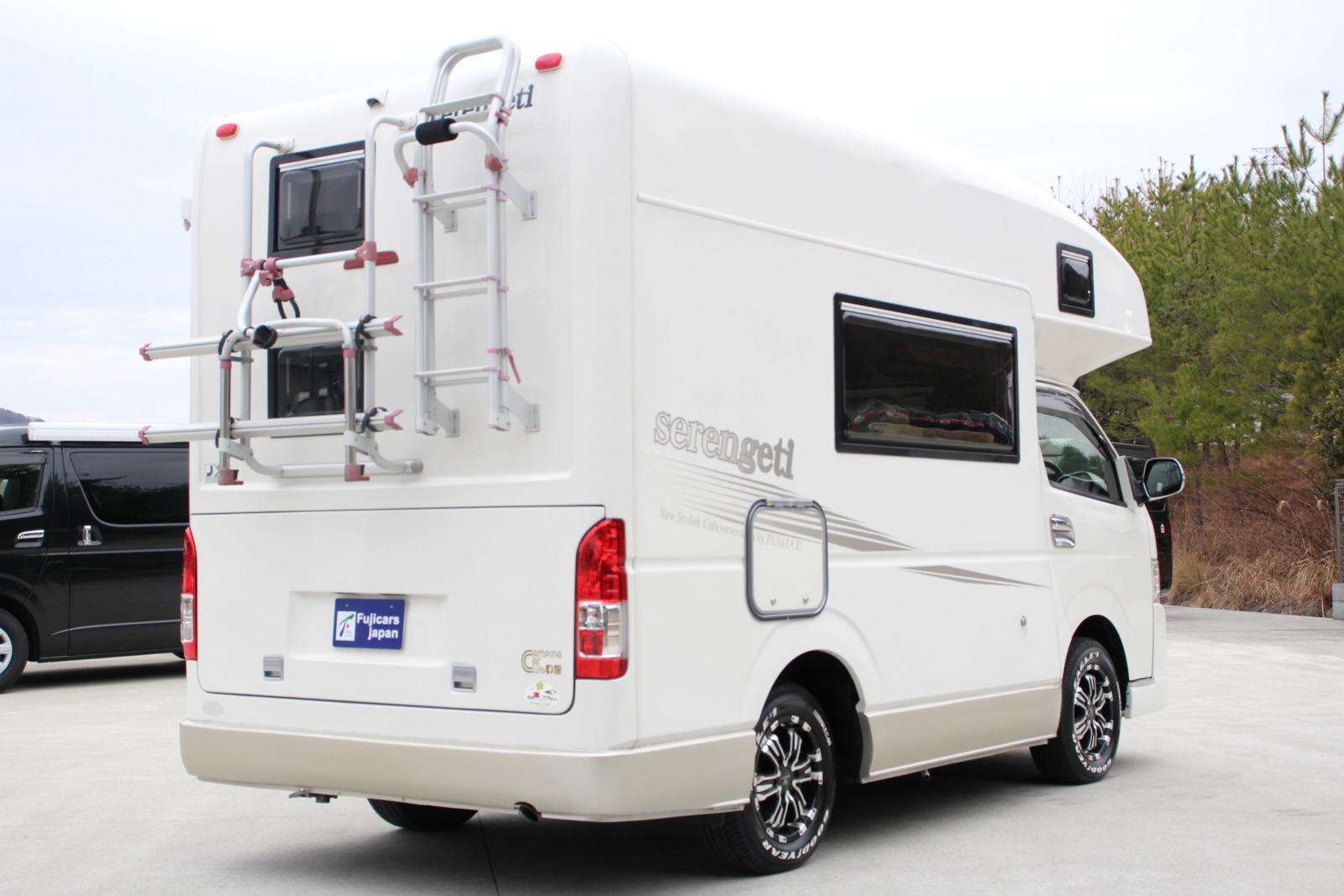 キャンピングカーキャブコン