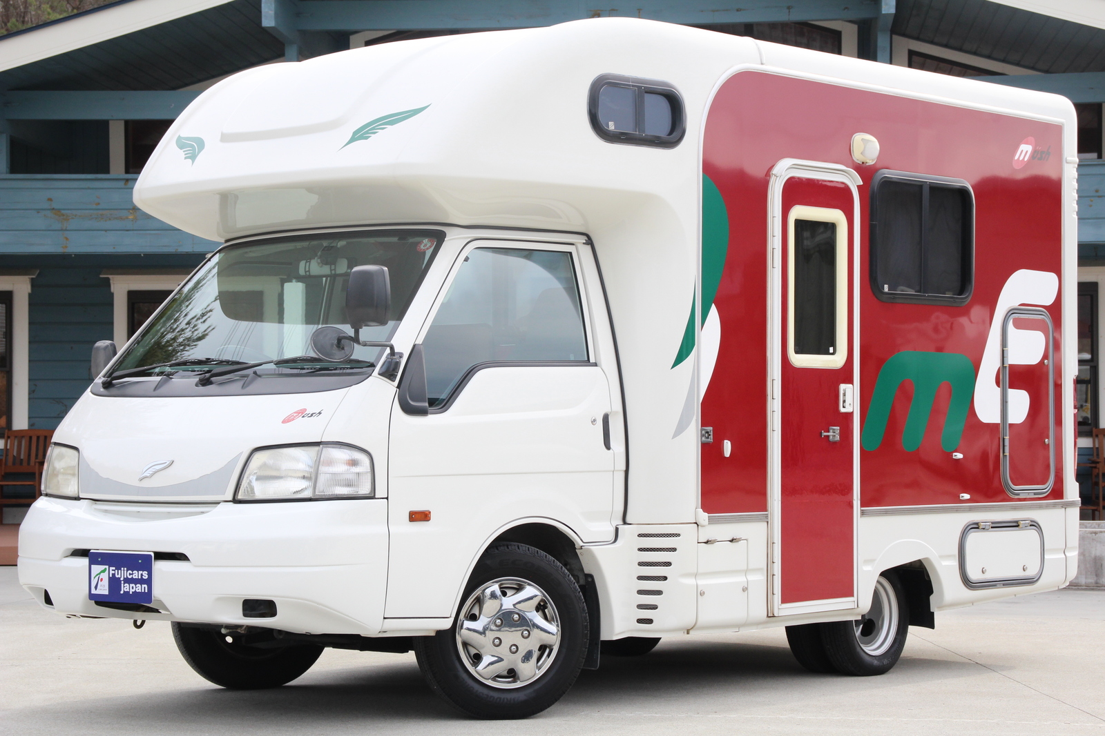 キャンピングカーキャブコン